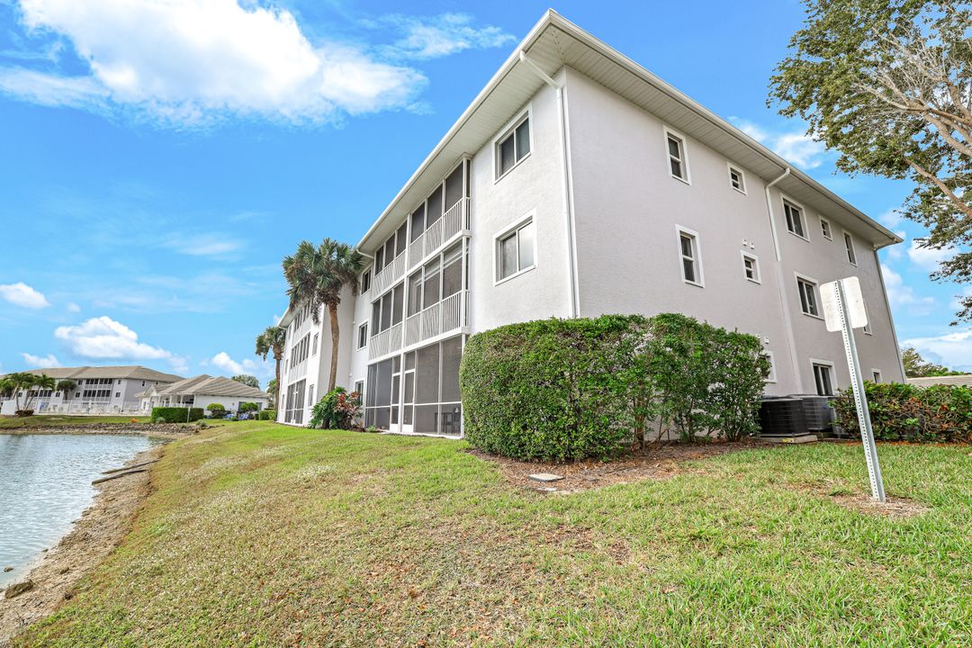 7846 Regal Heron Cir #103, Naples, FL 34104