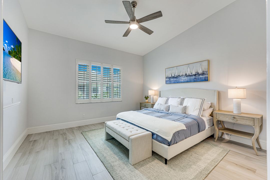 831 Sailaway Ln #202, Naples, FL 34108