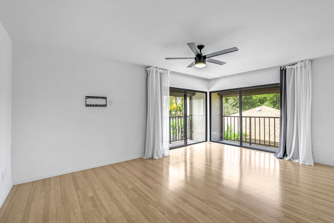 576 Retreat Dr #201, Naples, FL 34110