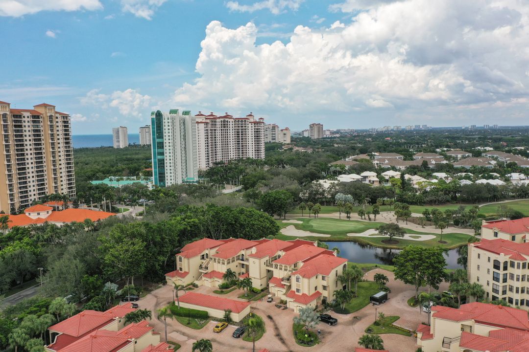 7048 Pelican Bay Blvd #305, Naples, FL 34108