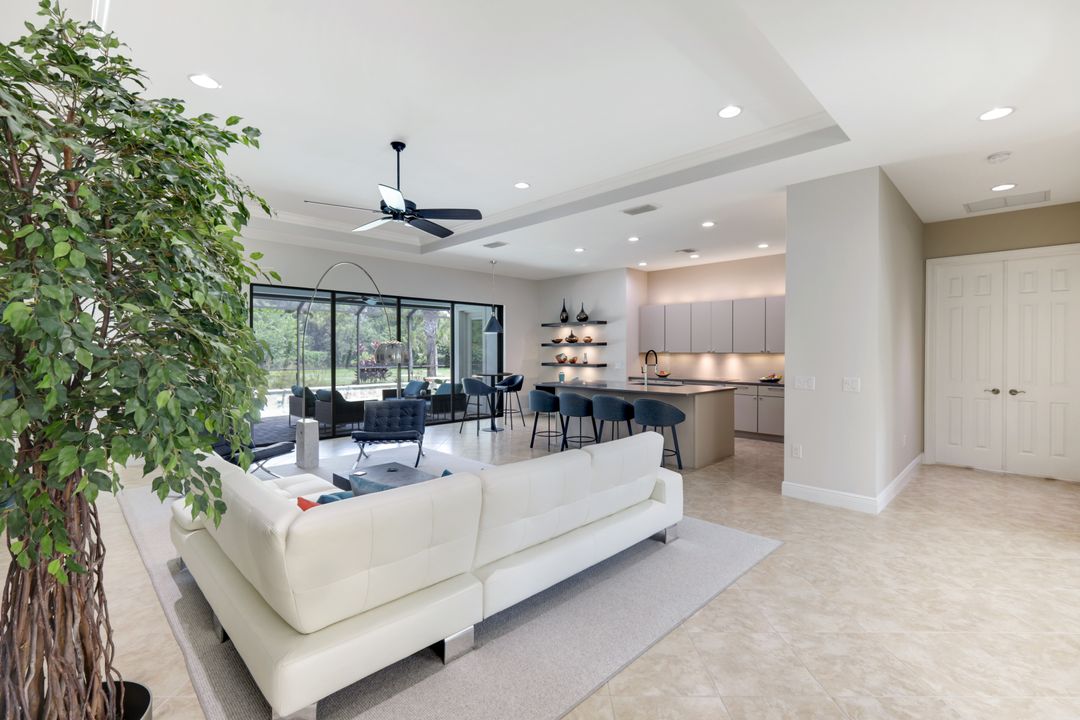 10194 Belcrest Blvd, Fort Myers, FL 33913