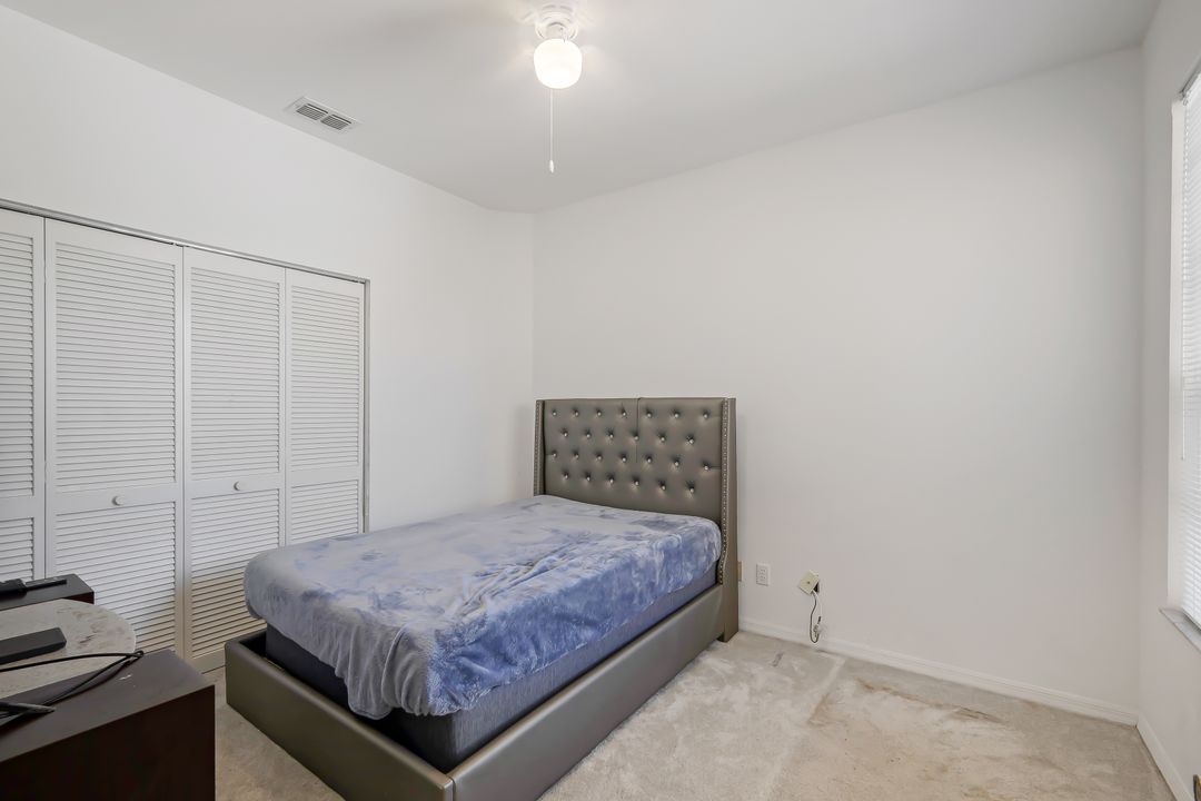 6785 Berwick Pl, Naples, FL 34104