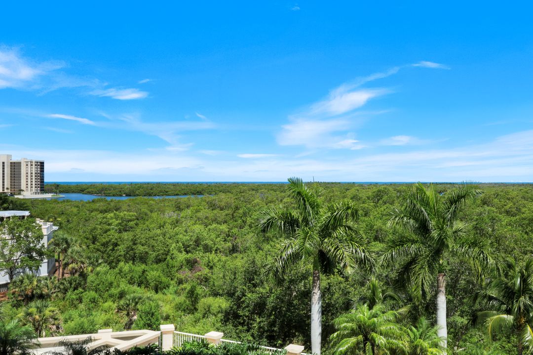 275 Indies Way #503, Naples, FL 34110