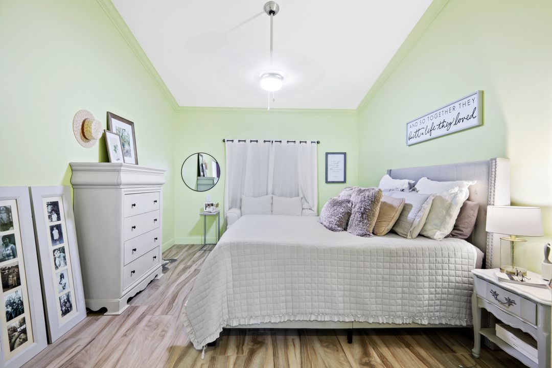 13095 Regent Cir, Fort Myers, FL 33966