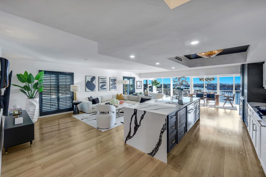 250 Park Shore Dr #801, Naples, FL 34103