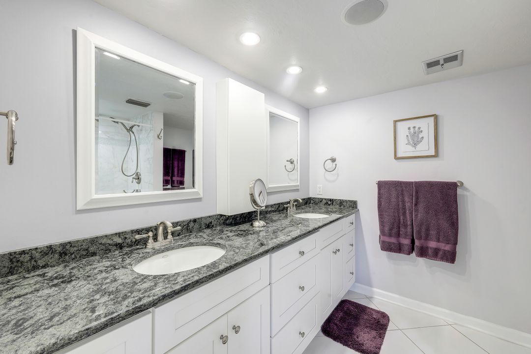 195 Cypress Way E #9, Naples, FL 34110