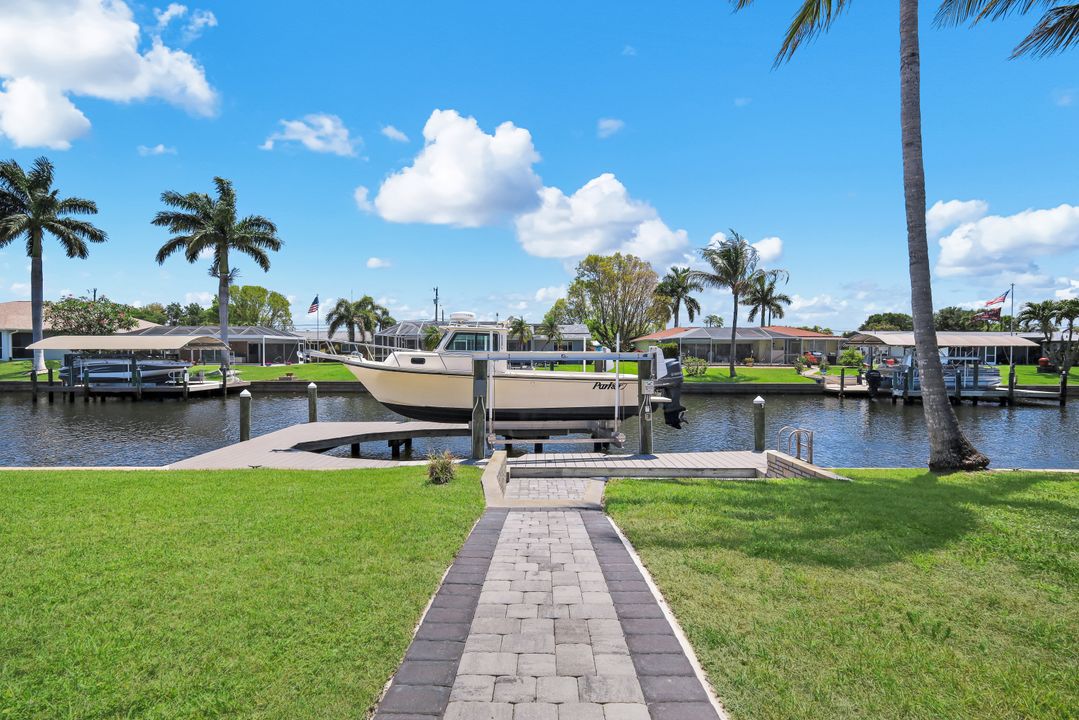 4005 SE 1st Ave, Cape Coral, FL 33904