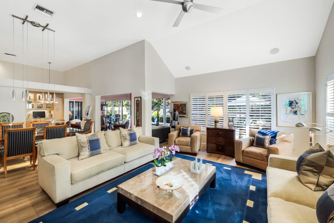 353 Carlton Pl, Naples, FL 34108