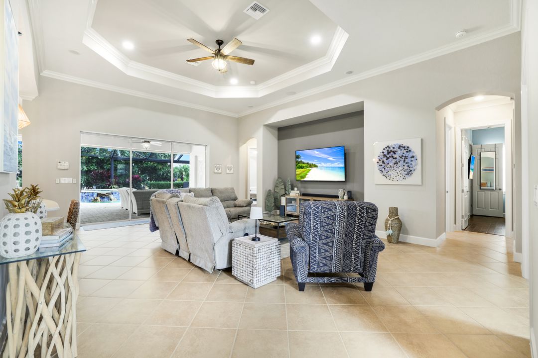 9383 Copper Rock Ct, Naples, FL 34120