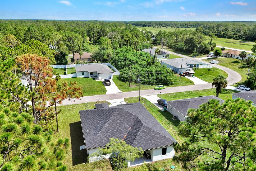 8027 Royal Cir, LaBelle, FL 33935