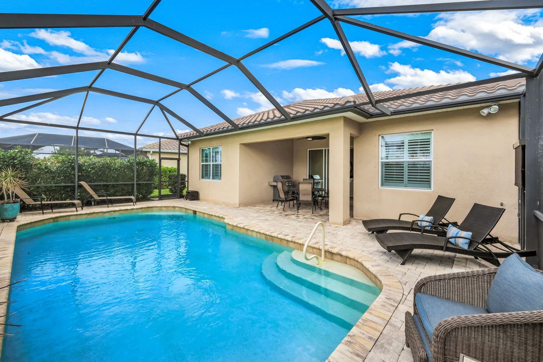 9112 Siesta Bay Dr, Naples, FL 34120