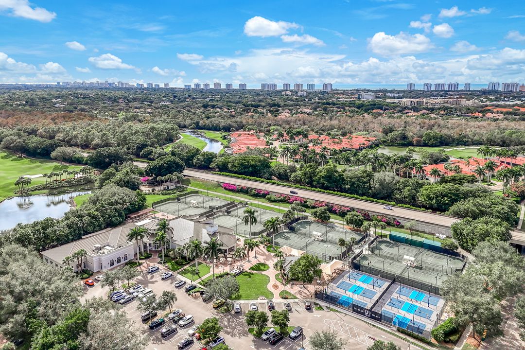 8895 Ventura Way, Naples, FL 34109