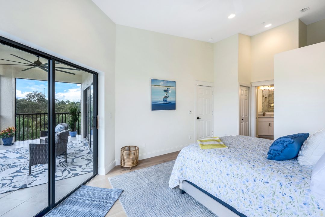 195 Vintage Cir #403, Naples, FL 34119