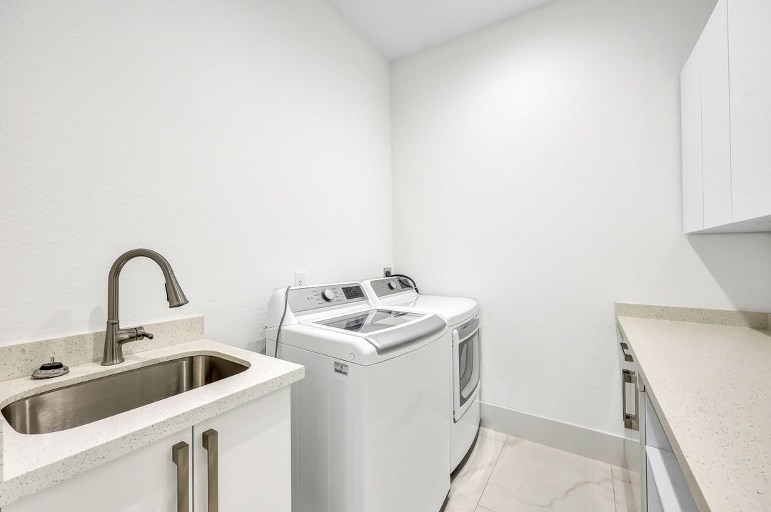 4930 Agualinda Blvd, Cape Coral, FL 33914