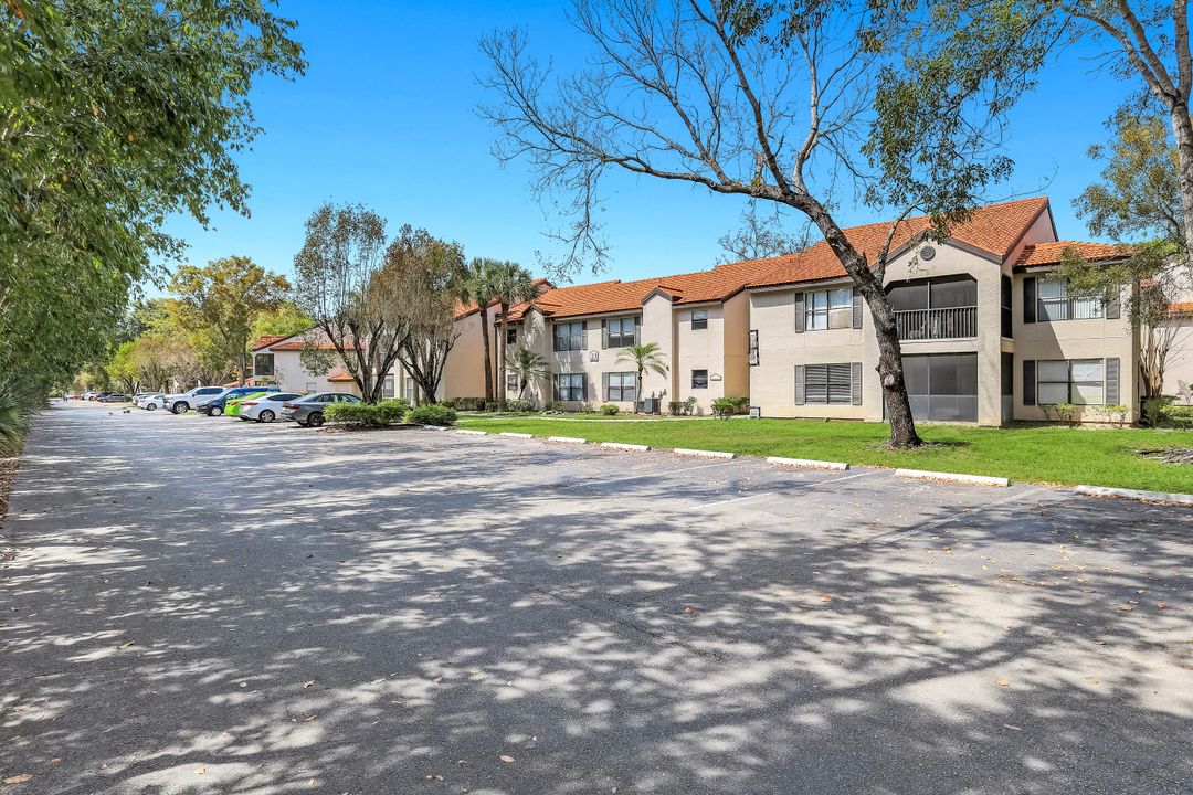 2178 Arbour Walk Cir #2326, Naples, FL 34109