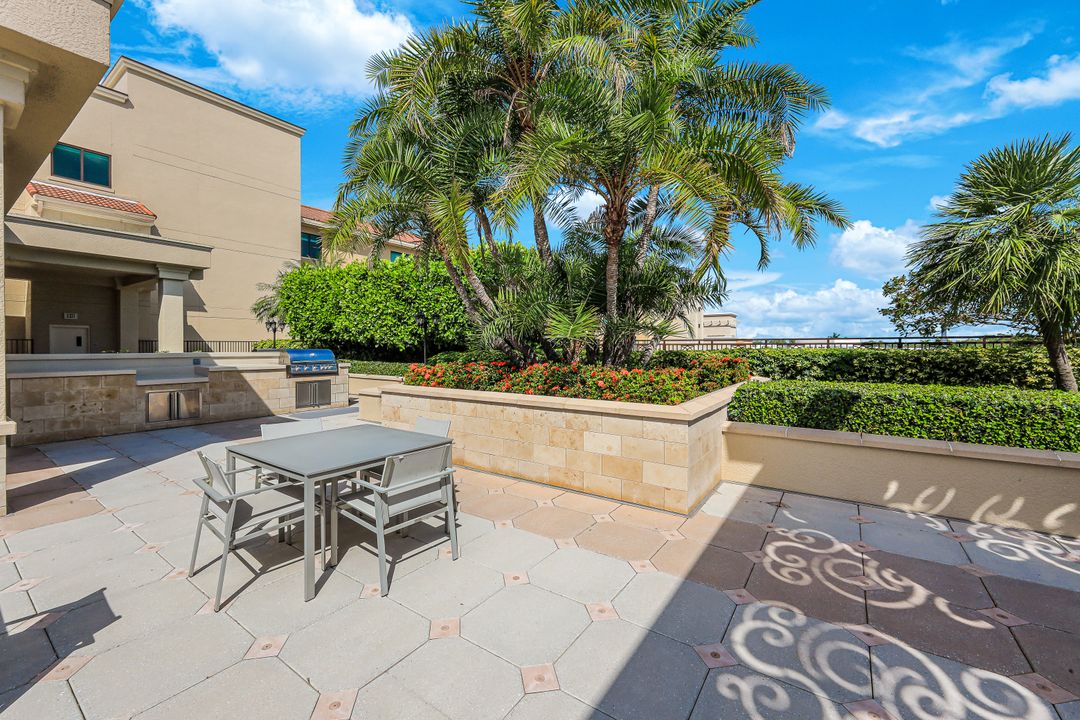 9123 Strada Pl #7201, Naples, FL 34108
