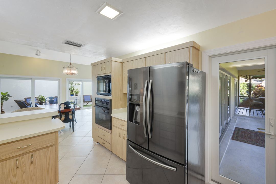 9960 Treasure Cay Ln, Bonita Springs, FL 34135