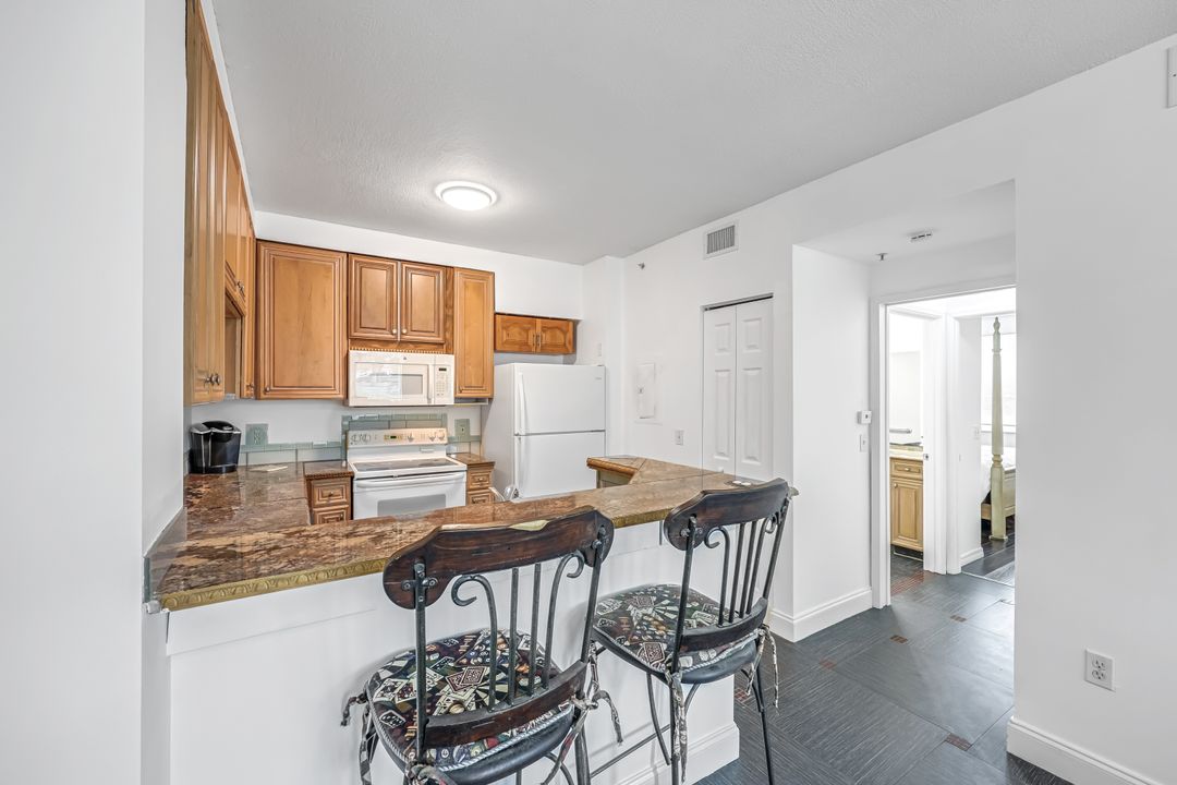 1220 Reserve Way #107, Naples, FL 34105