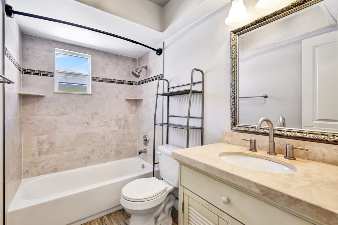 793 Sunset Vista Dr, Fort Myers, FL 33919