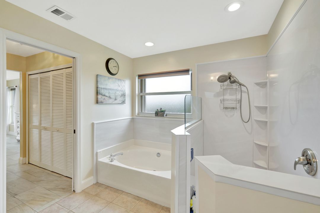 831 SW 17th Terrace, Cape Coral, FL 33991