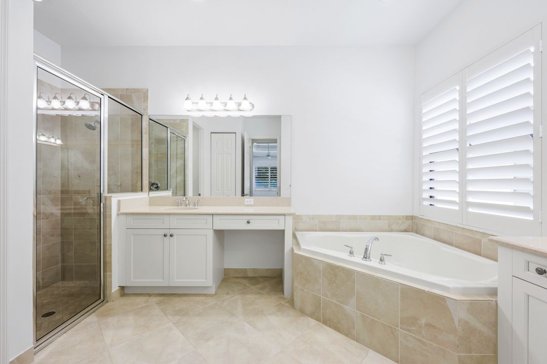 13670 Mandarin Cir, Naples, FL 34109