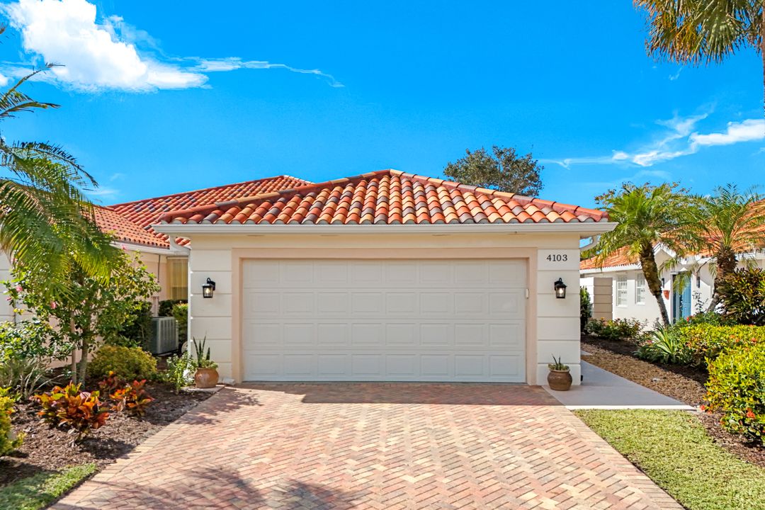 4103 Los Altos Ct, Naples, FL 34109