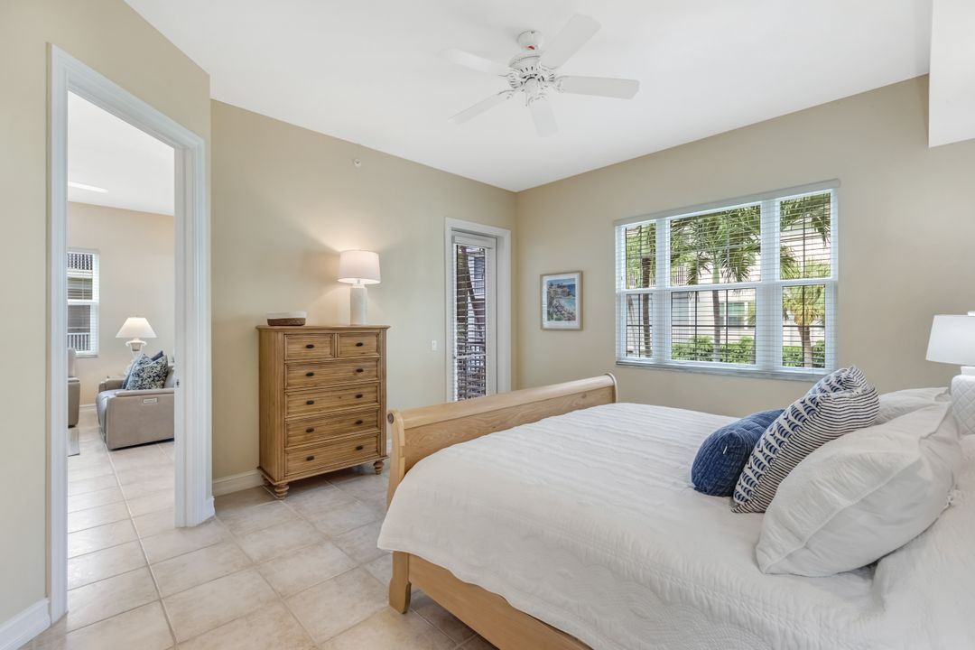 820 Bentwater Cir #101, Naples, FL 34108