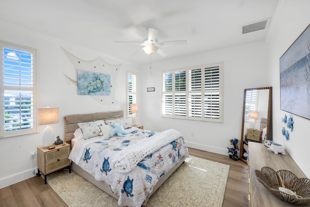 915 Pecten Ct, Sanibel, FL 33957