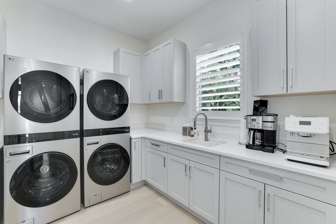 1761 Ludlow Rd, Marco Island, FL 34145
