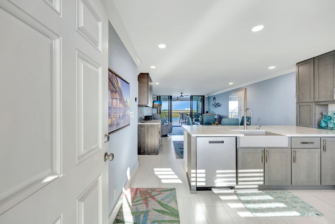 4253 Bay Beach Ln #7E, Fort Myers Beach, FL 33931