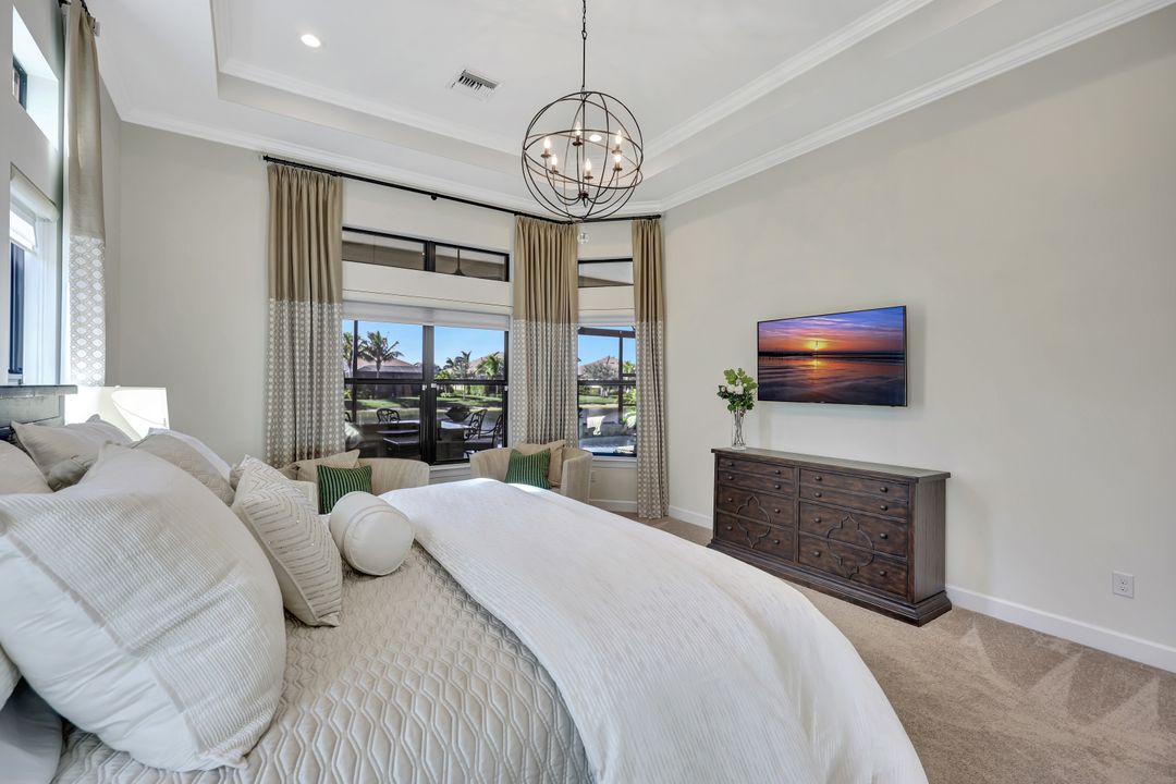 3181 Olympia Ln, Naples, FL 34114