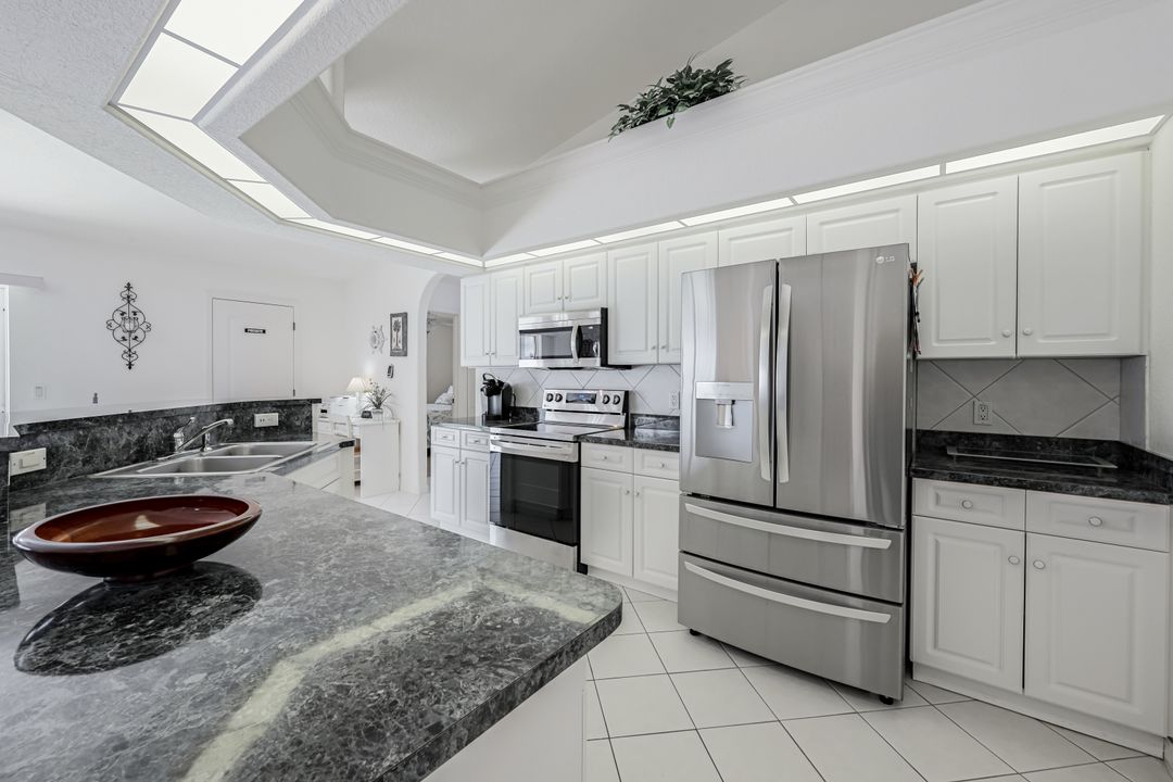 124 NE 6th St, Cape Coral, FL 33909