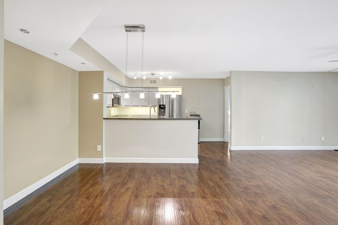 1280 Wildwood Lakes Blvd #104, Naples, FL 34104