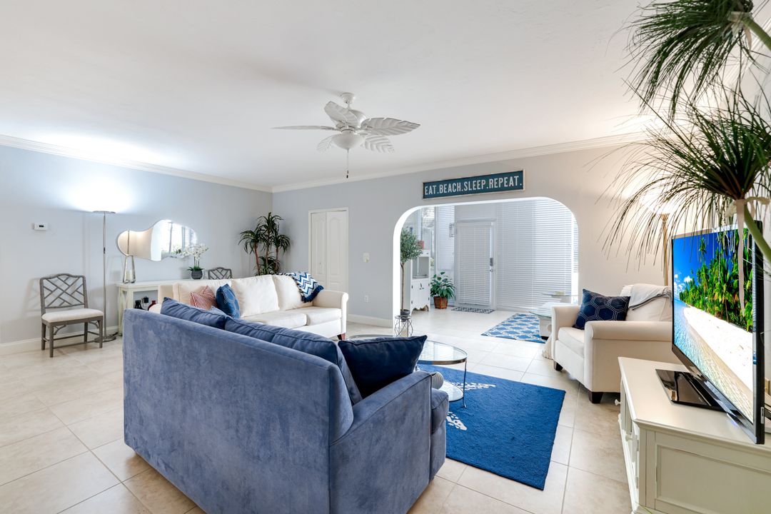 5801 Glencove Dr #503, Naples, FL 34108