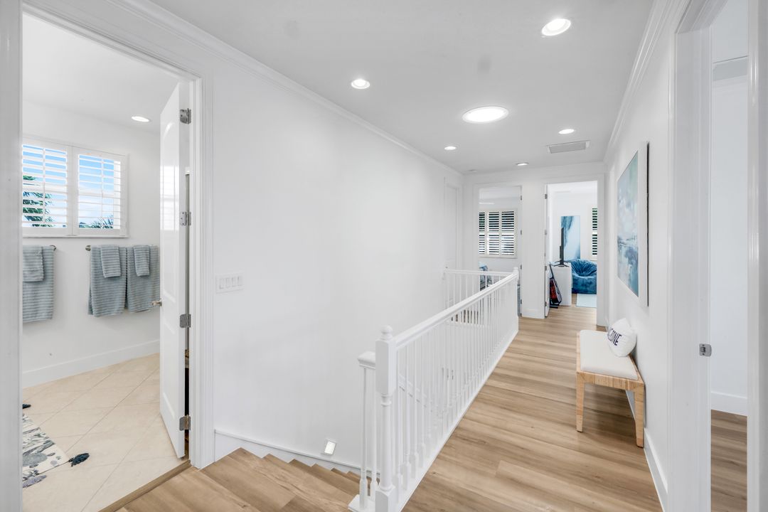 915 Pecten Ct, Sanibel, FL 33957