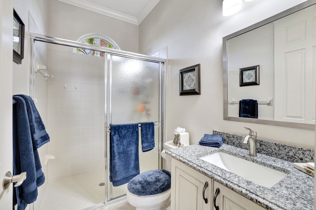 6151 Ashwood Ln, Naples, FL 34110