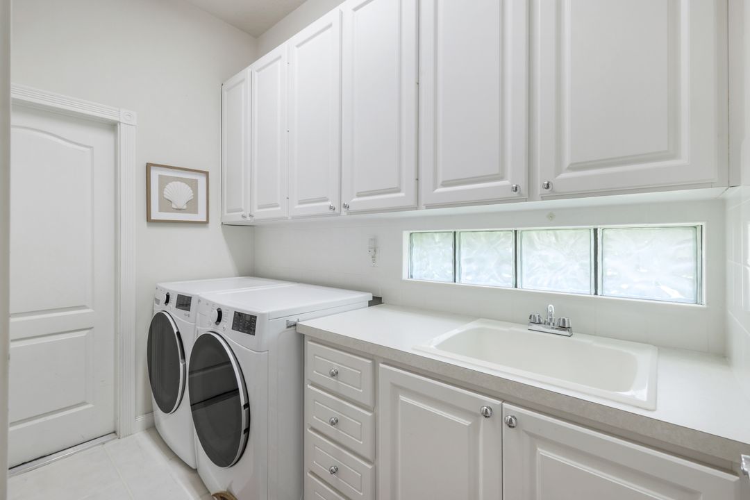 4479 Prescott Ln, Naples, FL 34119