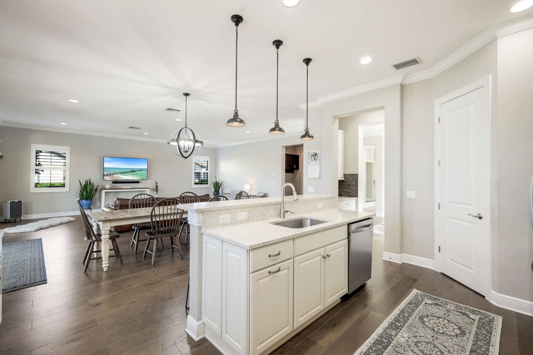 4665 Abaca Cir, Naples, FL 34119