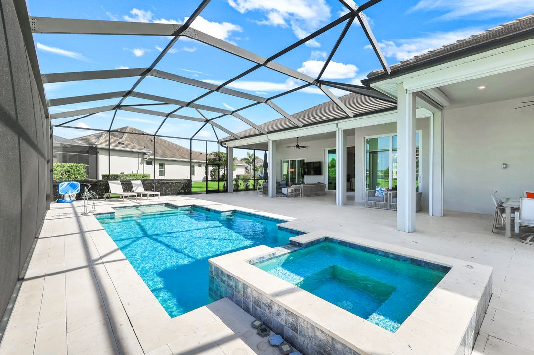 18437 WildBlue Blvd, Fort Myers, FL 33913