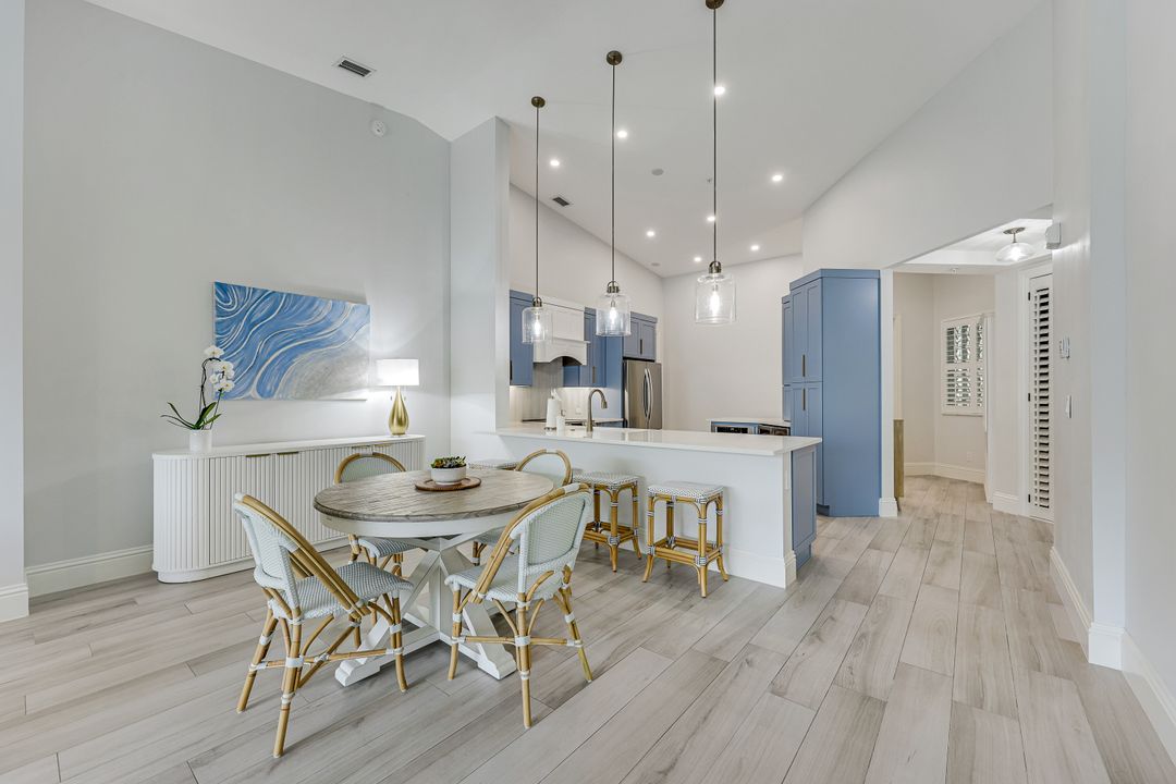 831 Sailaway Ln #202, Naples, FL 34108