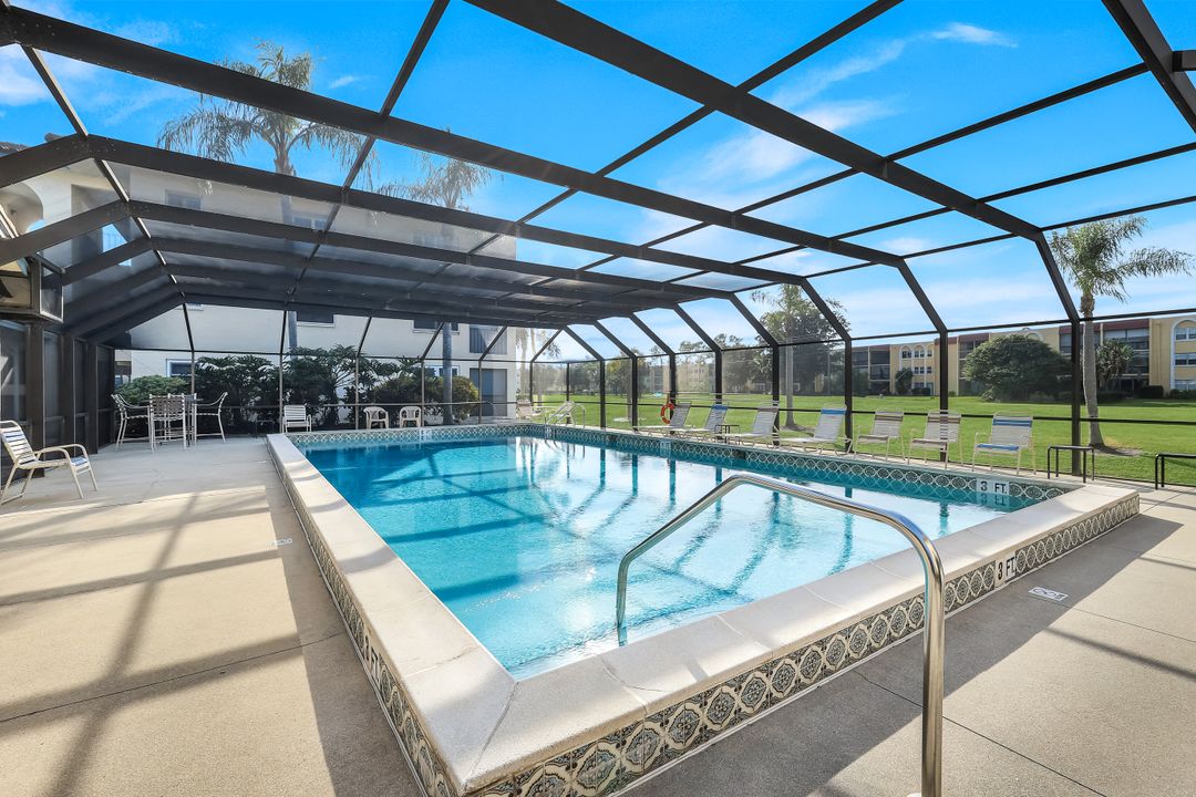 201 Quail Forest Blvd #101, Naples, FL 34105