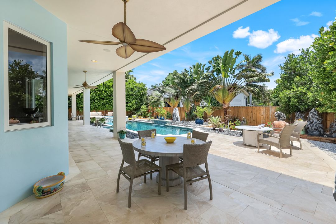 491 Wedge Dr, Naples, FL 34103