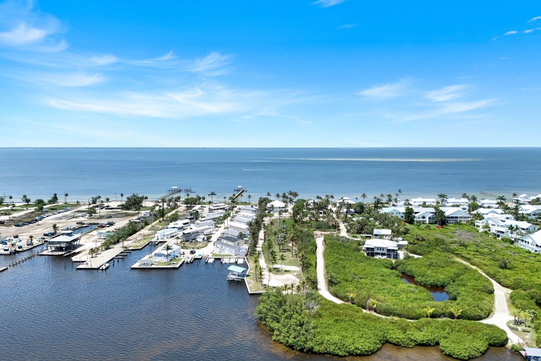8335 Main St, Bokeelia, FL 33922