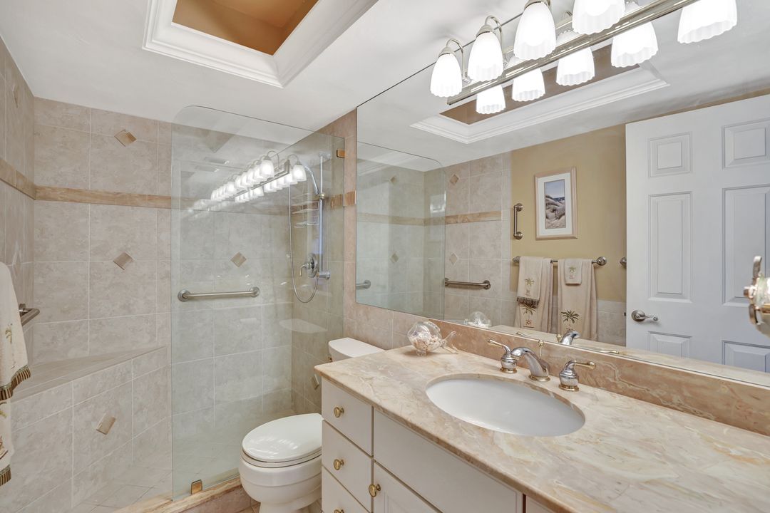 320 Seaview Ct #305, Marco Island, FL 34145