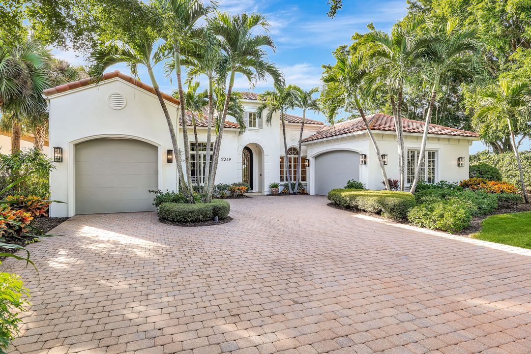 2249 Miramonte Ct, Naples, FL 34105