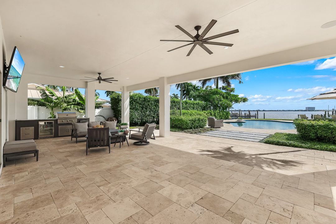 5327 Nautilus Dr, Cape Coral, FL 33904