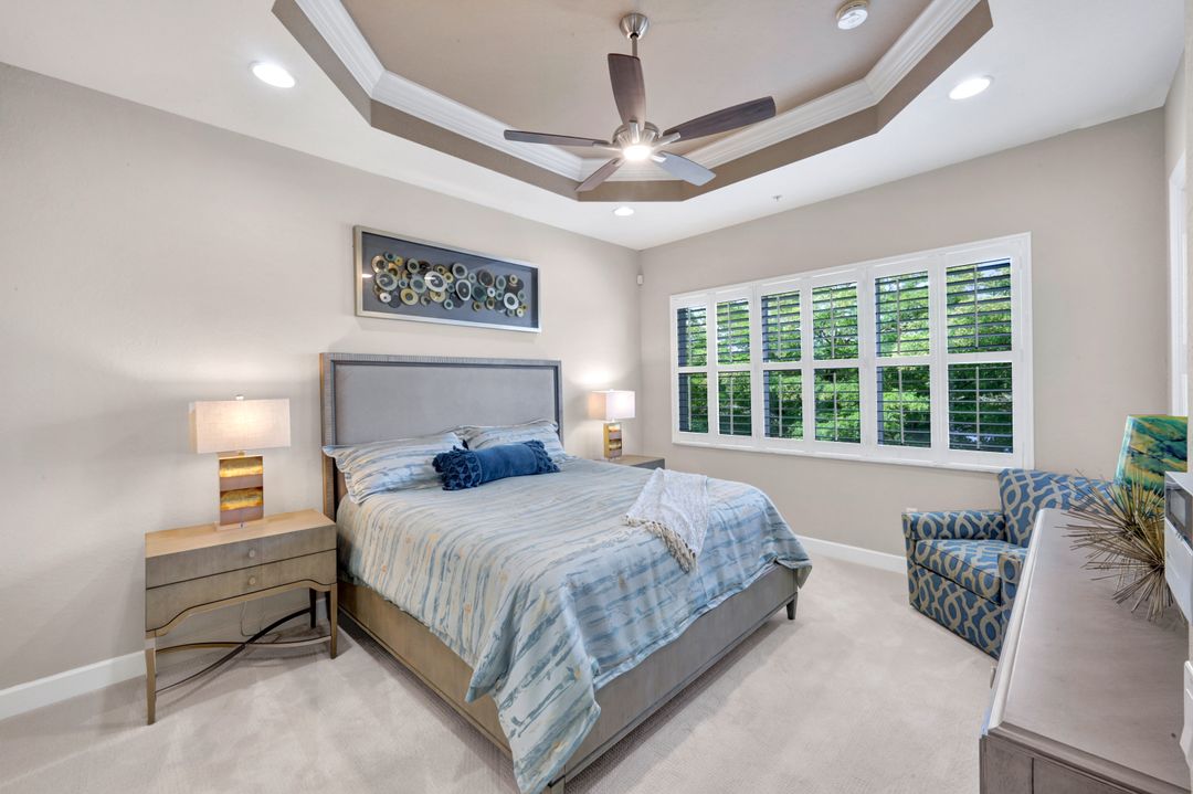 8755 Coastline Ct #202, Naples, FL 34120