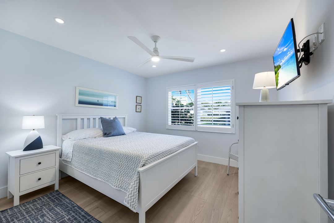 3400 Gulf Shore Blvd N #B2, Naples, FL 34103