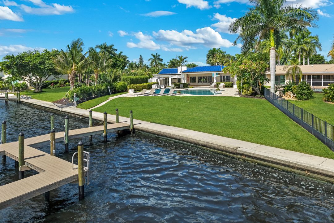 5327 Nautilus Dr, Cape Coral, FL 33904