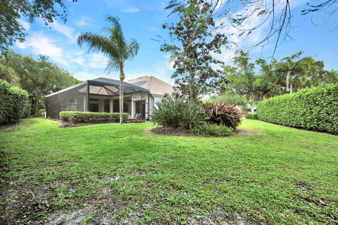 3441 Lakemont Dr, Bonita Springs, FL 34134